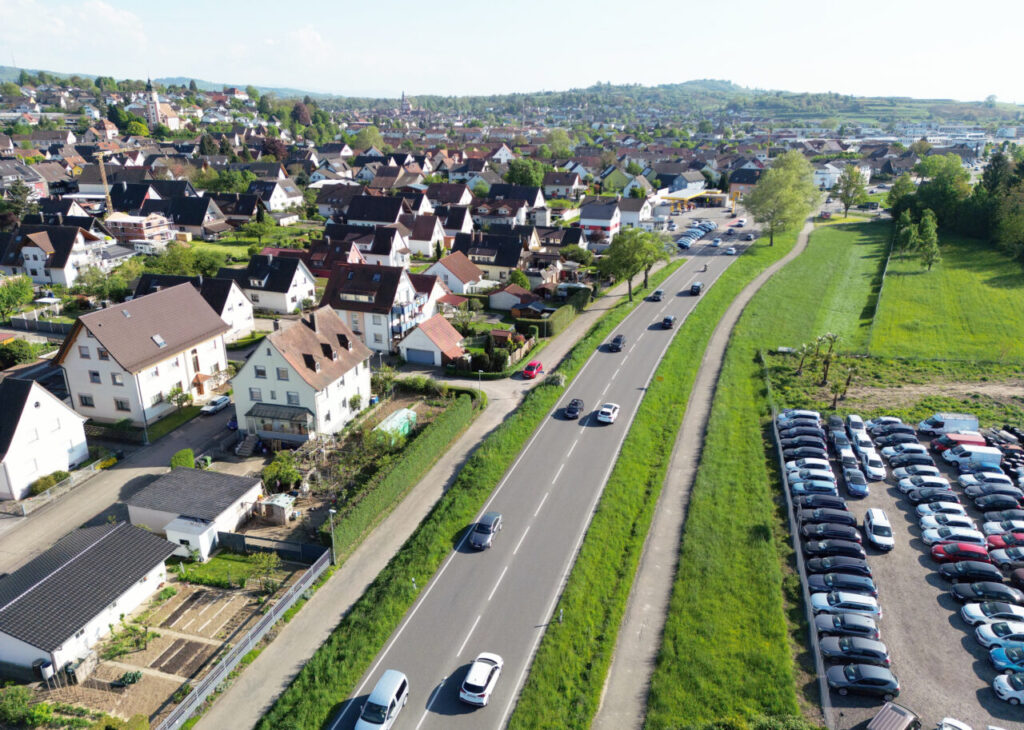 Die B3 bei Altdorf