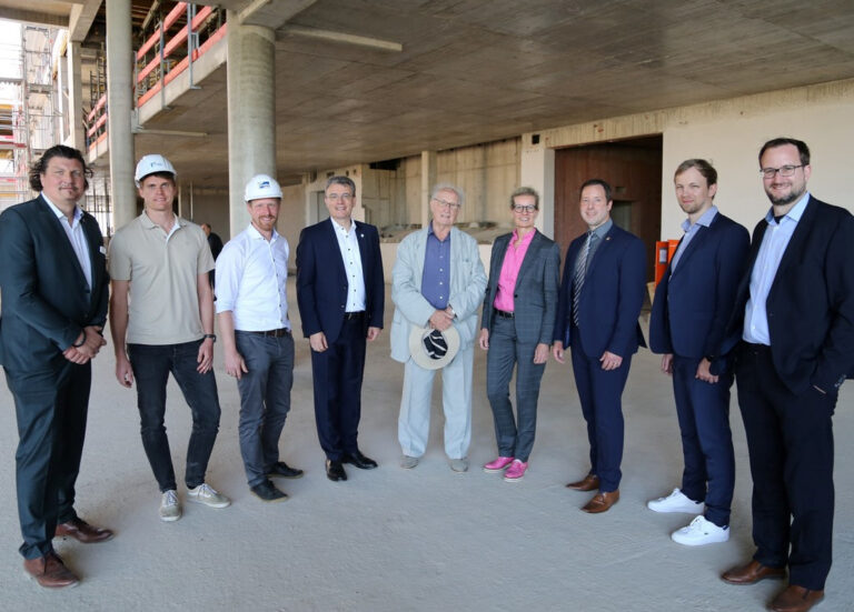 Richtfest für Klinikum Achern