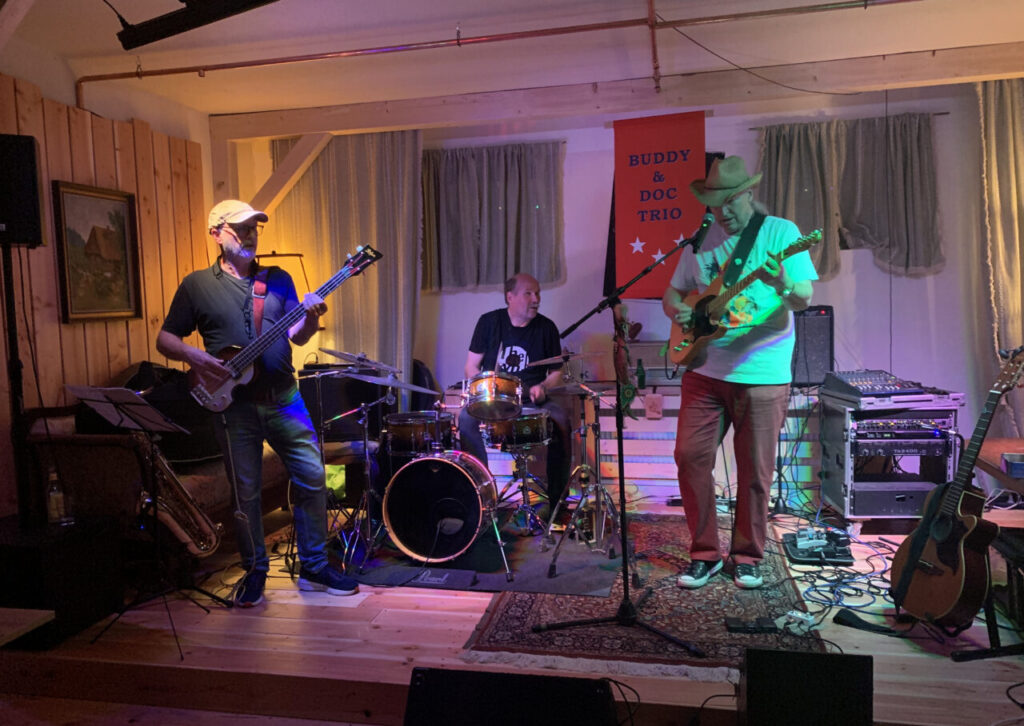Das Buddy & Doc Trio in der Mach!BAR