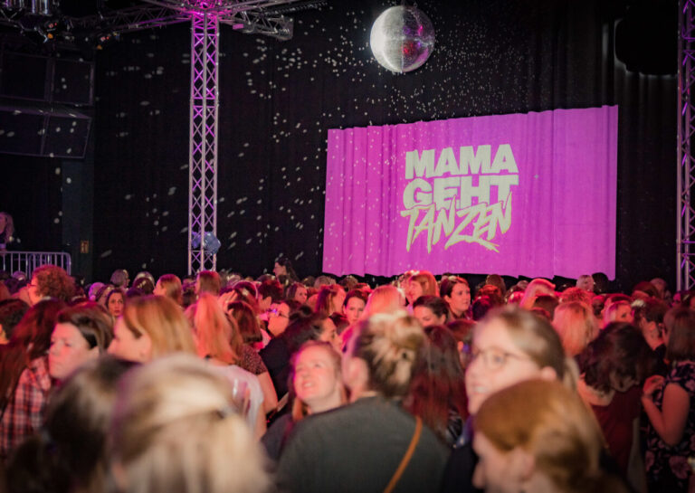 MAMAGEHTTANZEN-Party