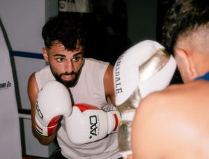 Vedat Deniz im Box-Training