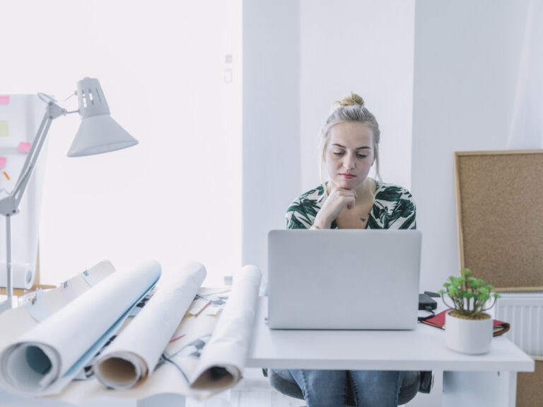 Büro Frau Arbeit