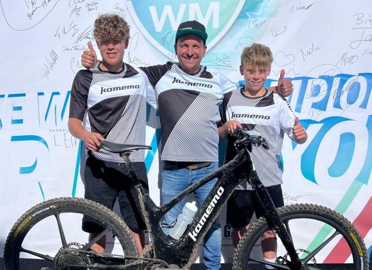 Leonhard und Raphael Finkenzeller E-Bike-WM Manuel Kaletta