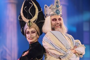"Isperia" und "König Borbar" in "Spook Me"