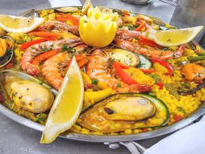 Paella im Springbrunnen