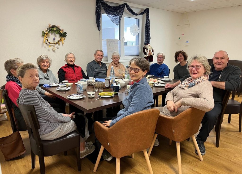 Ältere Menschen im Eckle 47