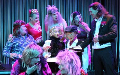 Theater Szene "Lonely Hearts"