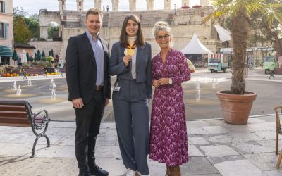 Carolin von Arend (mitte)